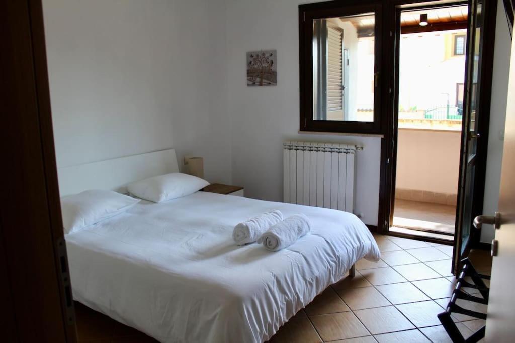 The Garden House Fco, Self Check In And Free Private Parking Lejlighed Fiumicino Eksteriør billede
