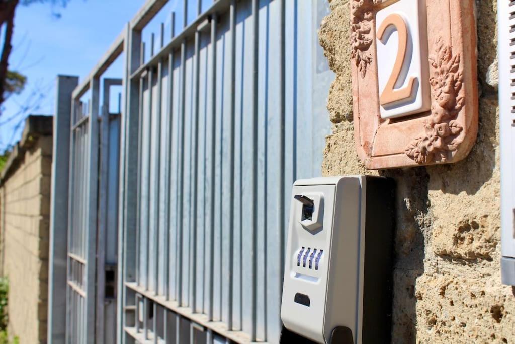 The Garden House Fco, Self Check In And Free Private Parking Lejlighed Fiumicino Eksteriør billede